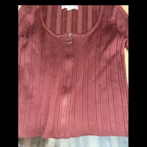 women's size medium zip up long sleeve sweater top/shirt/blouse - Picture 3 of 3